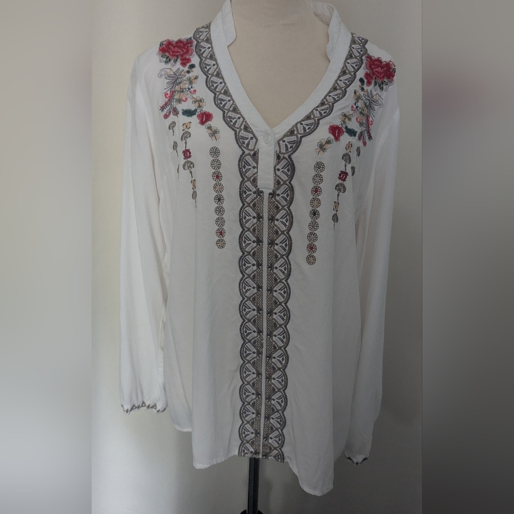 Como No Cotton Long Sleeve Blouse With Floral Embroidery And Henly Neck Size XL